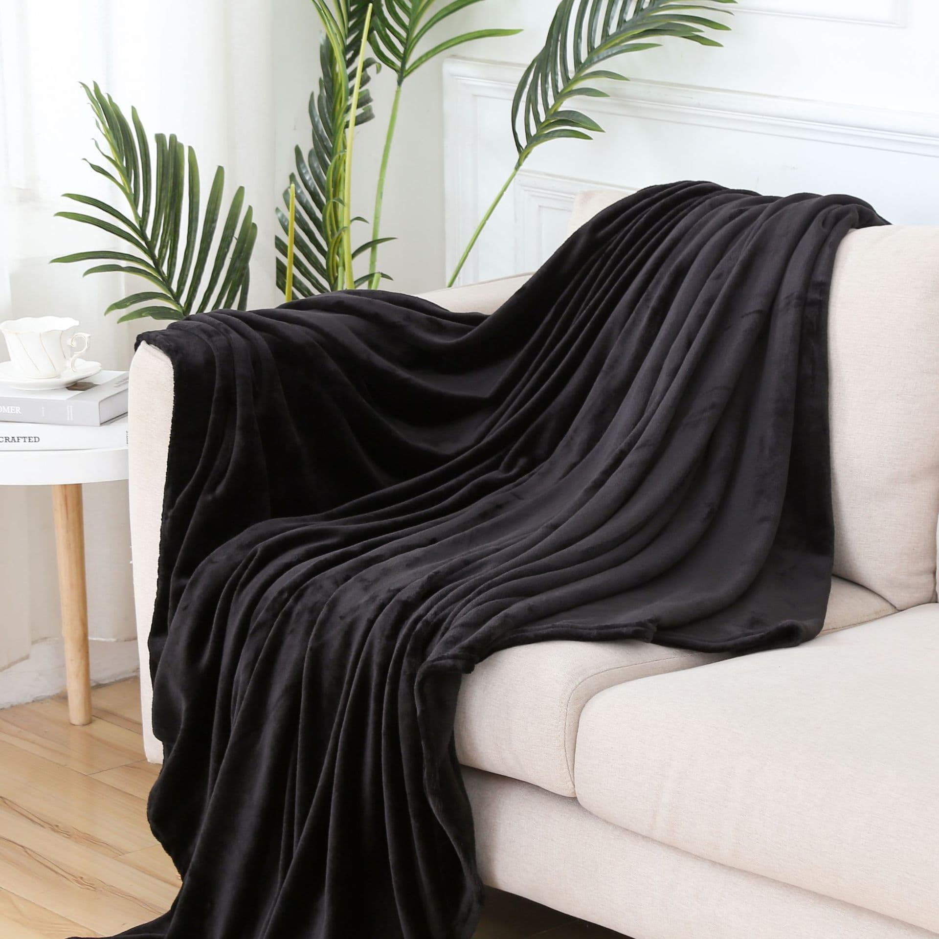 image-Solid Color Blanket Flannel Blanket