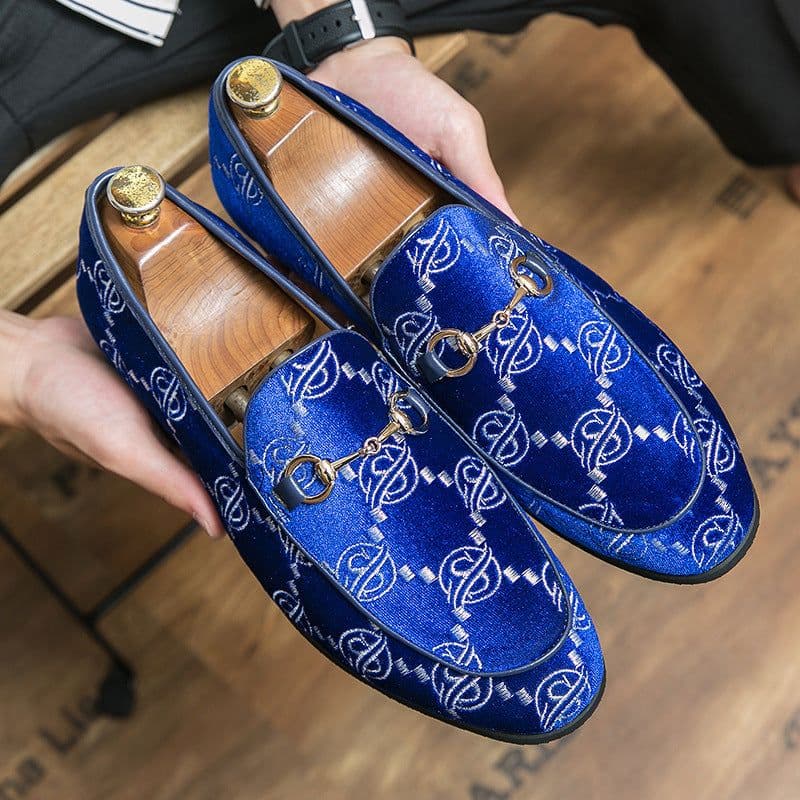image-European And American Fashion Embroidered Loafers Men's British Style Plus Size Solid Color Horsebit Buckle Shoes
