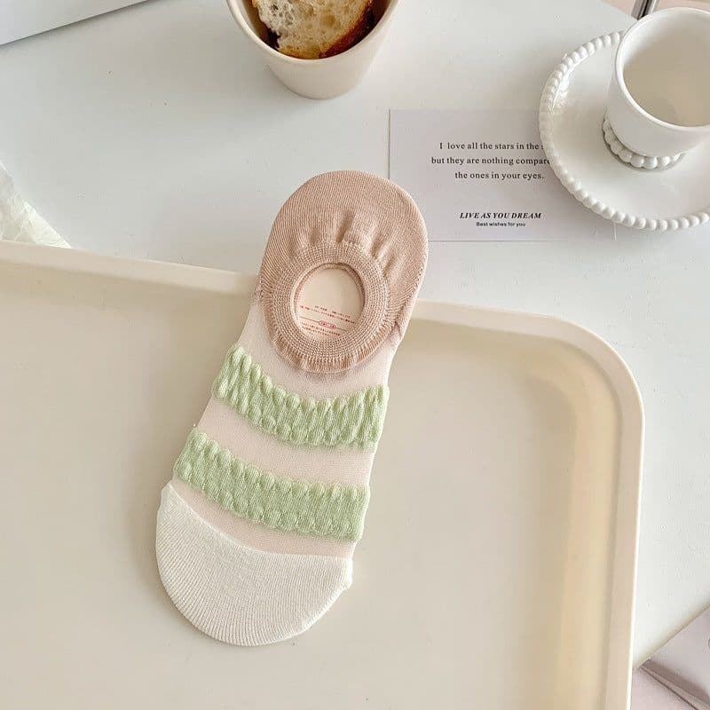 image-Women's Fashionable Wave Kanekalon Breathable Non-slip Low Cut Sock