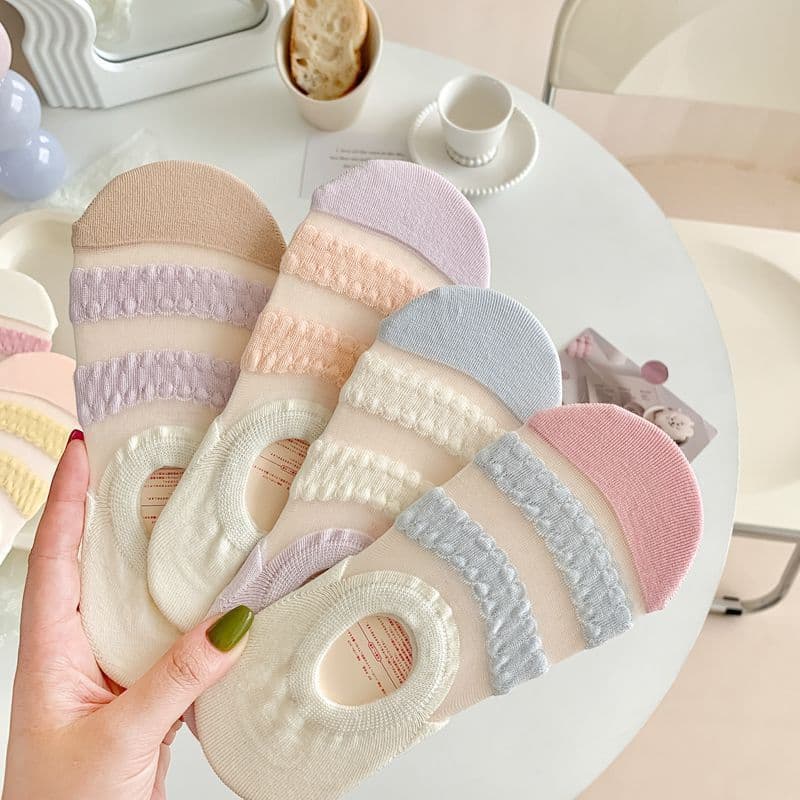 image-Women's Fashionable Wave Kanekalon Breathable Non-slip Low Cut Sock