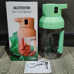 image-New Arrival Summer Electric Juicer Portable Large Capacity 1500ml Juice USB Rechargeable Electric Portable Blender Kitchen Gadgets