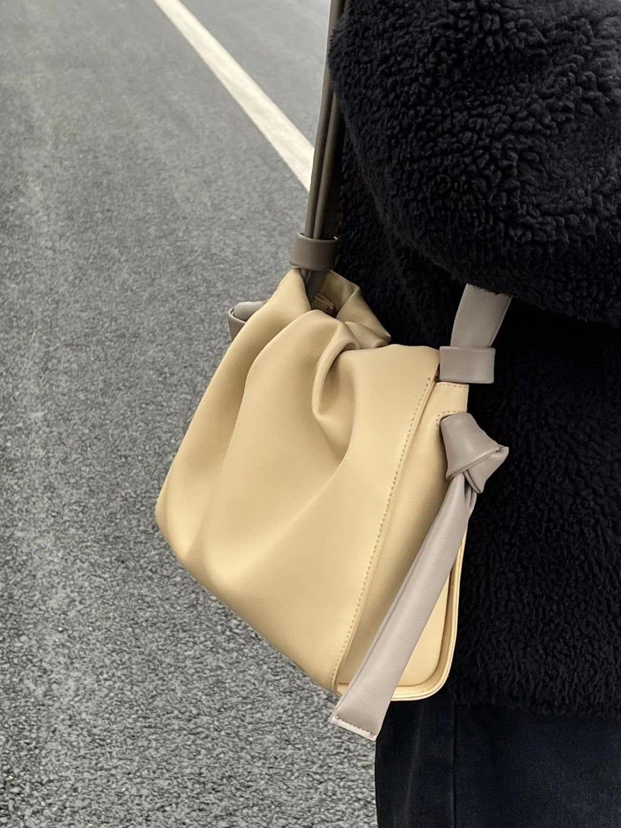 image-Women's Fashion Color Contrast Shoulder Messenger Cloud Bag