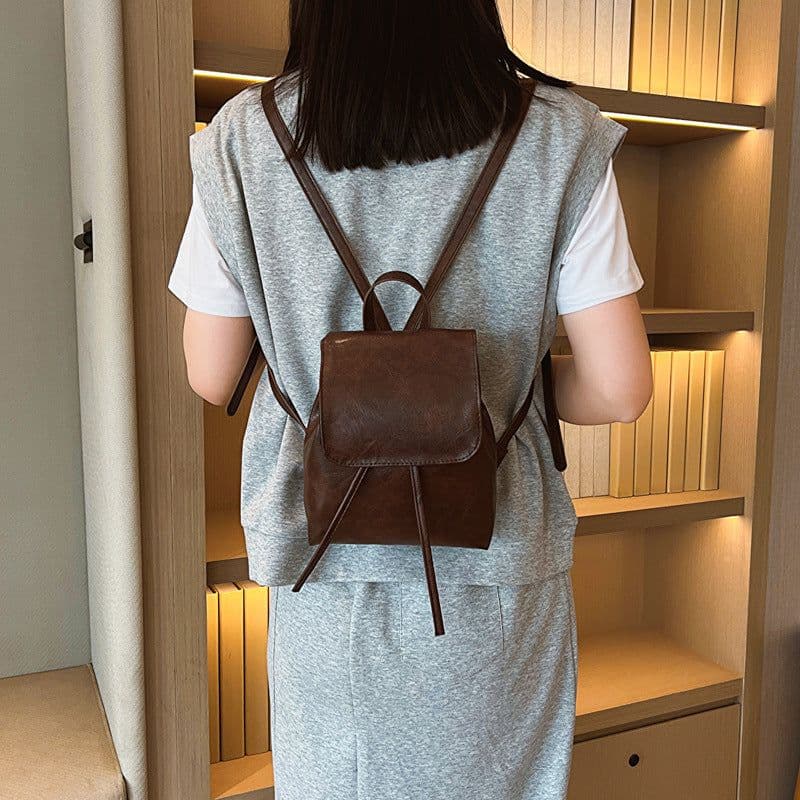 image-Women's Retro Fashion Casual Travel Backpack