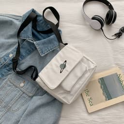 image-Men's And Women's Fashion Retro Embroidered Canvas Bag