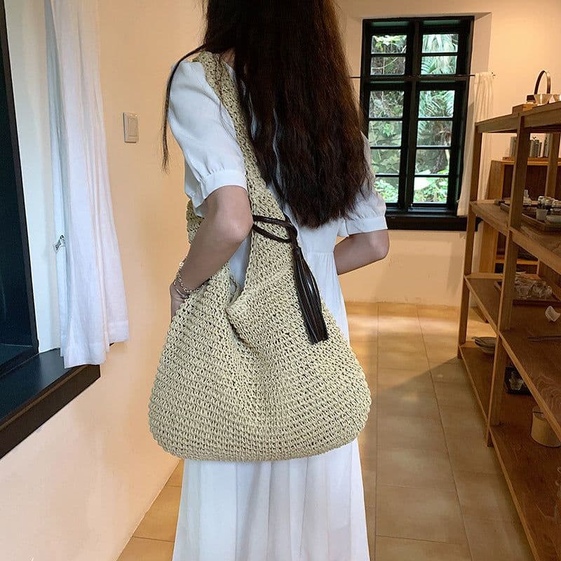 image-Hand-woven Underarm Hand Carrying Straw Bag Easy Matching Large Capacity