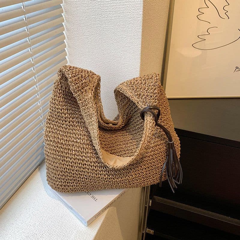 image-Hand-woven Underarm Hand Carrying Straw Bag Easy Matching Large Capacity
