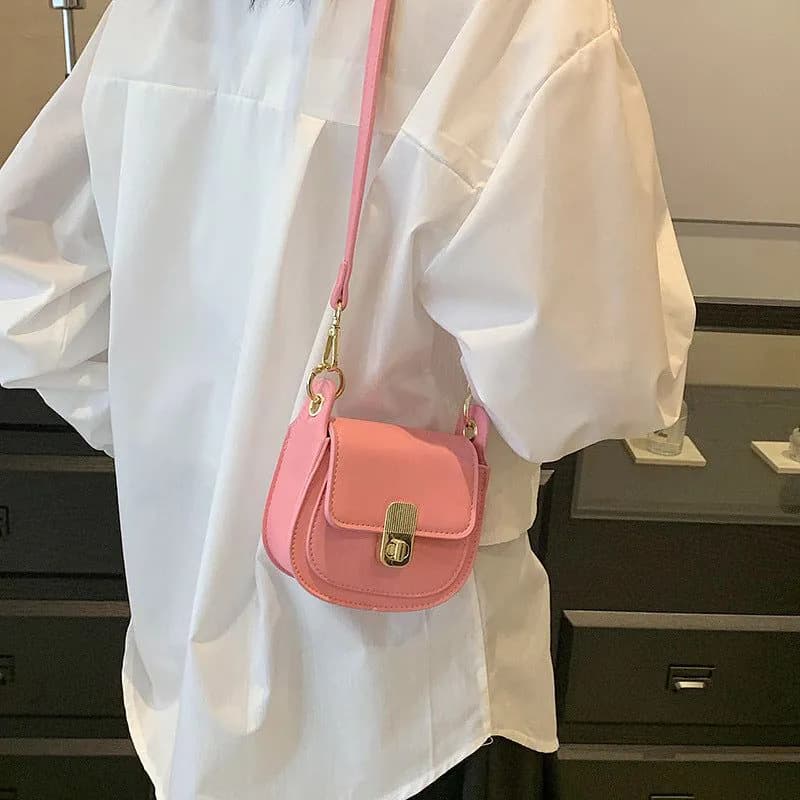 image-Women's Fashion All-match Crossbody Saddle Bag