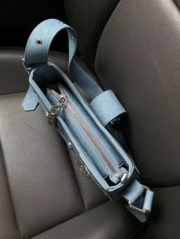 image-Niche American Retro Hot Girl Y2g Punk Studded Shoulder Bag