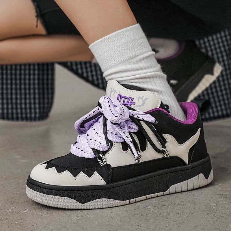 image-Black And White Contrast Color Skateboard Casual Shoes