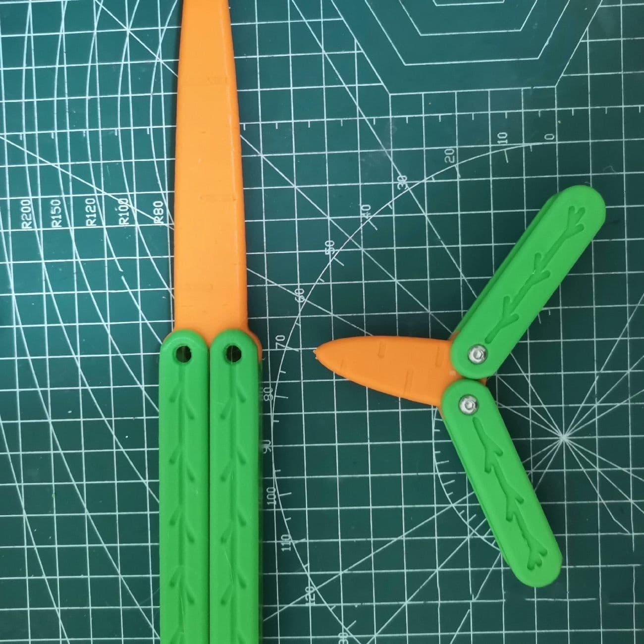 image-3D Carrot Butterfly Knife Baby Decompression Toy Small Radish Knife Flail Knife Training Butterfly Knife Flat Replacement