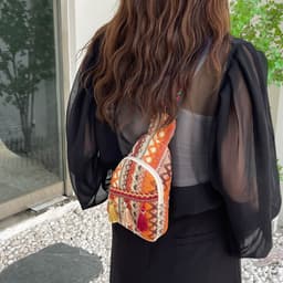 image-Shoulder Messenger Bag Internet Celebrity Minimalist Ethnic Style Small Bag Textured Chest Bag Women's Bag