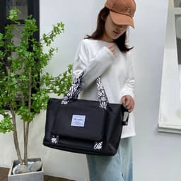 image-Large Capacity Folding Travel Bag