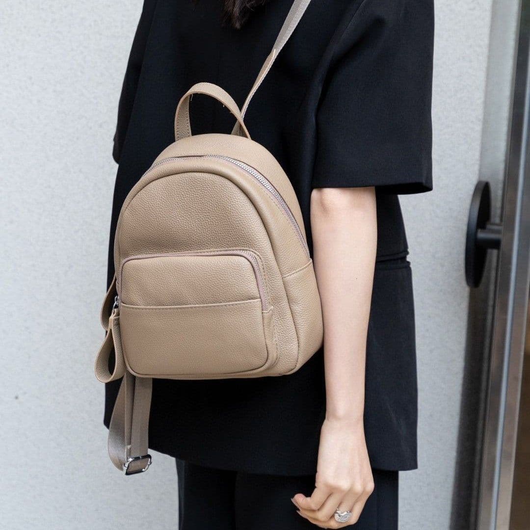 image-Women's All-match Simple Commute Travel Leather Backpack