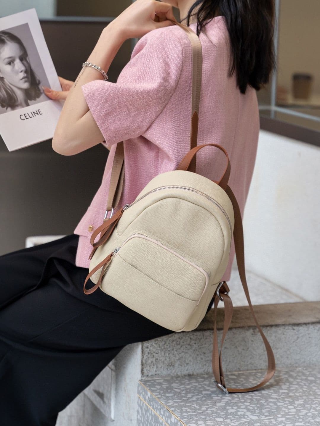 image-Women's All-match Simple Commute Travel Leather Backpack