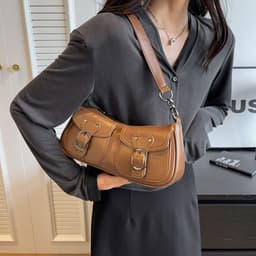 image-Women's Retro Simple Casual Messenger Bag