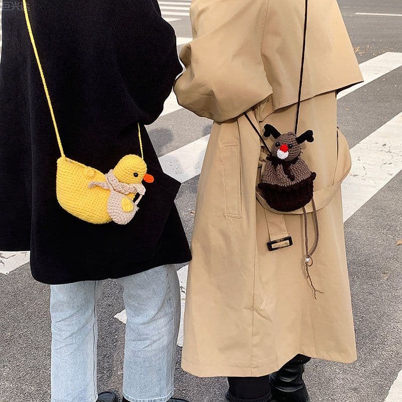 image-Cute Cartoon Wool Little Duck Knitted Shoulder Bag