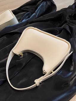 image-Versatile Handheld White Shoulder Bag