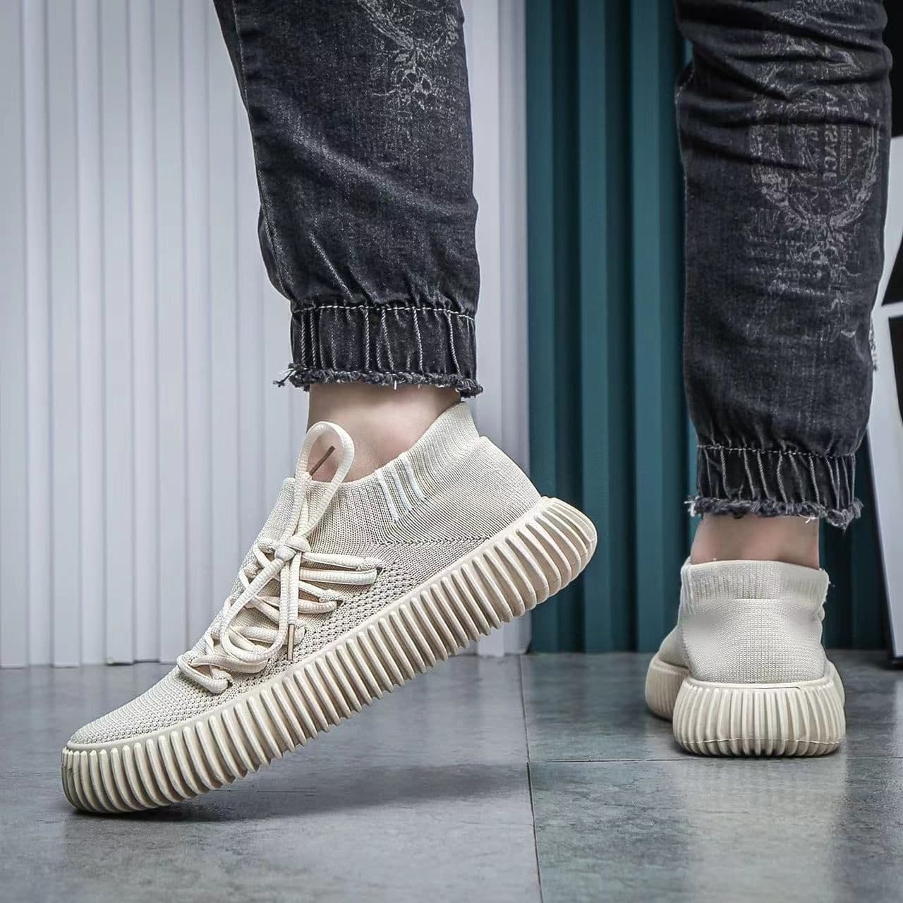 image-Mesh Flyknit Breathable Sock-like Shoes