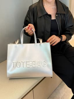 image-Large Capacity Women's Fashion Portable Tote Bag