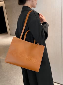 image-Large Capacity Women's Fashion Portable Tote Bag
