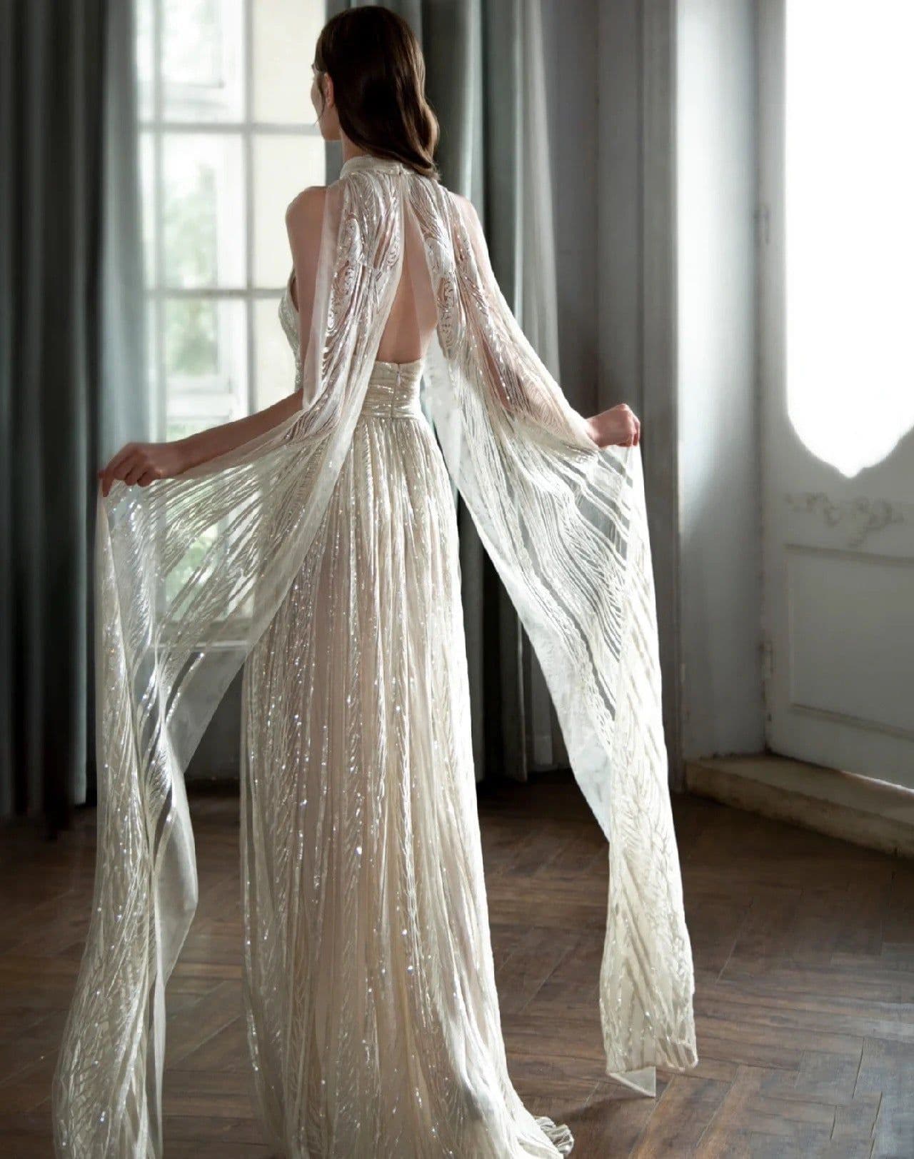 image-Champagne Color Host Starry Sky Toast Clothing Halter Model Catwalk Show