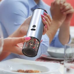 image-Electric Food Corn Soybean Salt And Pepper Grinder Mill Machine Rechargeable Electric Pepper And Salt Grinder Set With LED Kitchen Gadgets