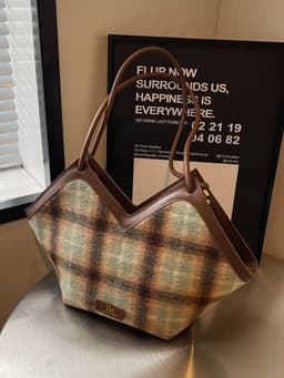 image-Fashion Women's Shoulder Tote Bag