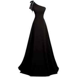 image-Simple Banquet Host French Piano Playing Vocal Music Art Test Violin Fashion Dress