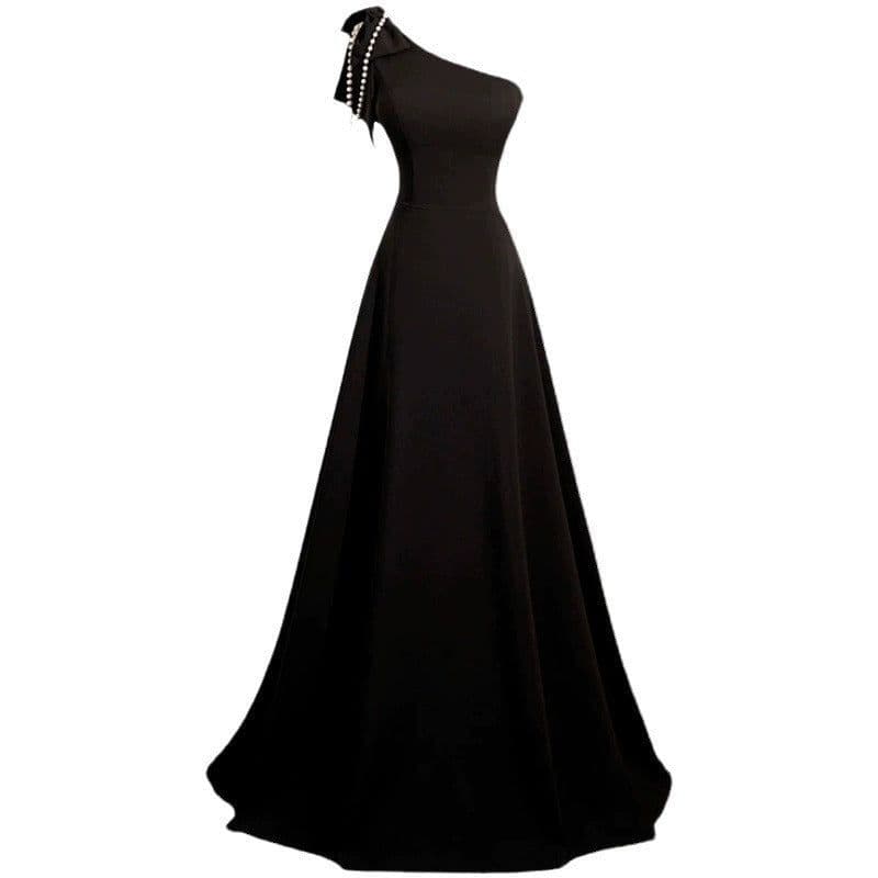 image-Simple Banquet Host French Piano Playing Vocal Music Art Test Violin Fashion Dress
