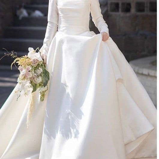image-New Autumn And Winter Long Sleeve Advanced Texture Satin Simple Dress