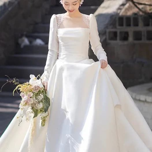 image-New Autumn And Winter Long Sleeve Advanced Texture Satin Simple Dress