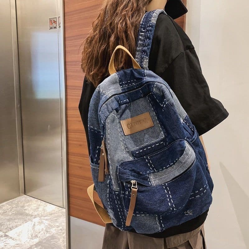 image-Men's And Women's Fashion High School Large Capacity Backpack