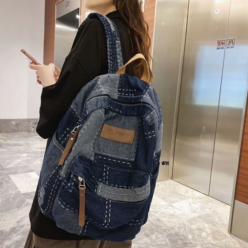 image-Men's And Women's Fashion High School Large Capacity Backpack
