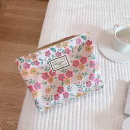 image-Elegant Literary Flower Clutch