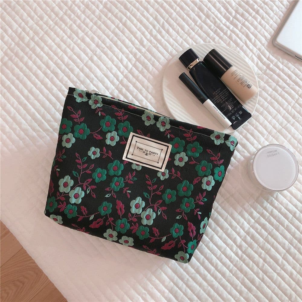 image-Elegant Literary Flower Clutch