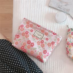 image-Elegant Literary Flower Clutch