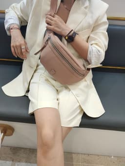 image-Genuine Leather Women's Waist Bag Simple Classy And All-matching Soft