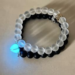 image-Fashion Jewelry 2pcs Handmade Crown Beaded Charms Bracelet Luminou Heart Glow In The Dark Couple Bracelet For Lover Men Women Fluorescent Gift