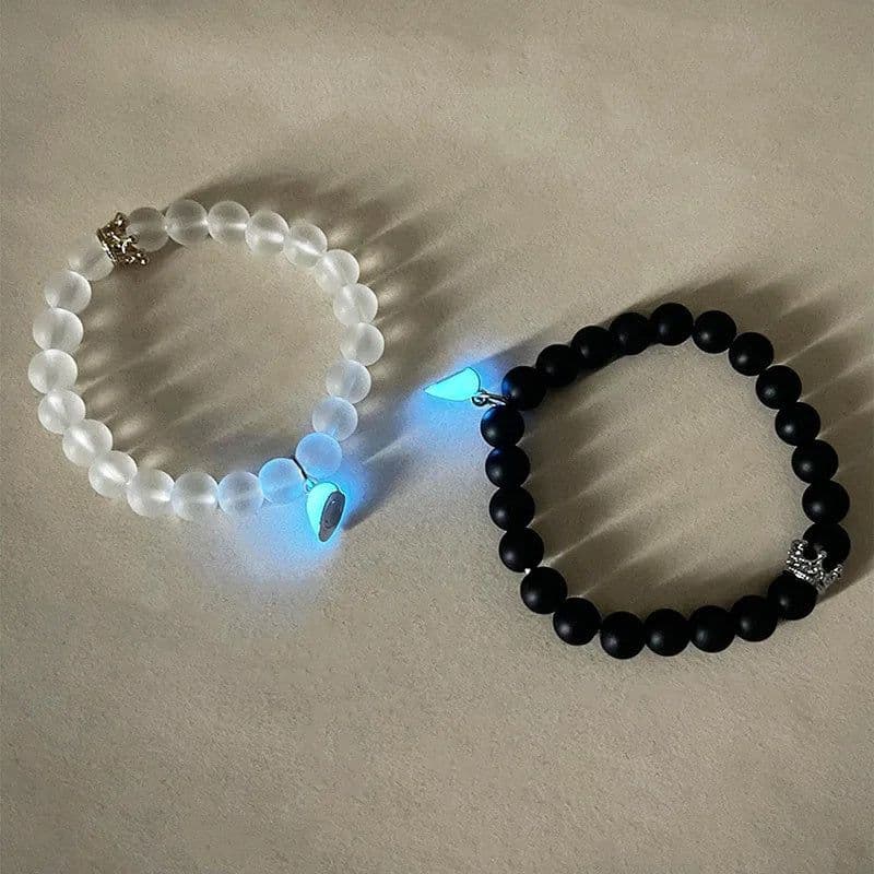 image-Fashion Jewelry 2pcs Handmade Crown Beaded Charms Bracelet Luminou Heart Glow In The Dark Couple Bracelet For Lover Men Women Fluorescent Gift
