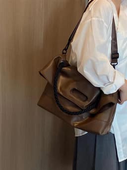image-Autumn And Winter Minimalist Style Large Tote Bag Personality Glossy Niche