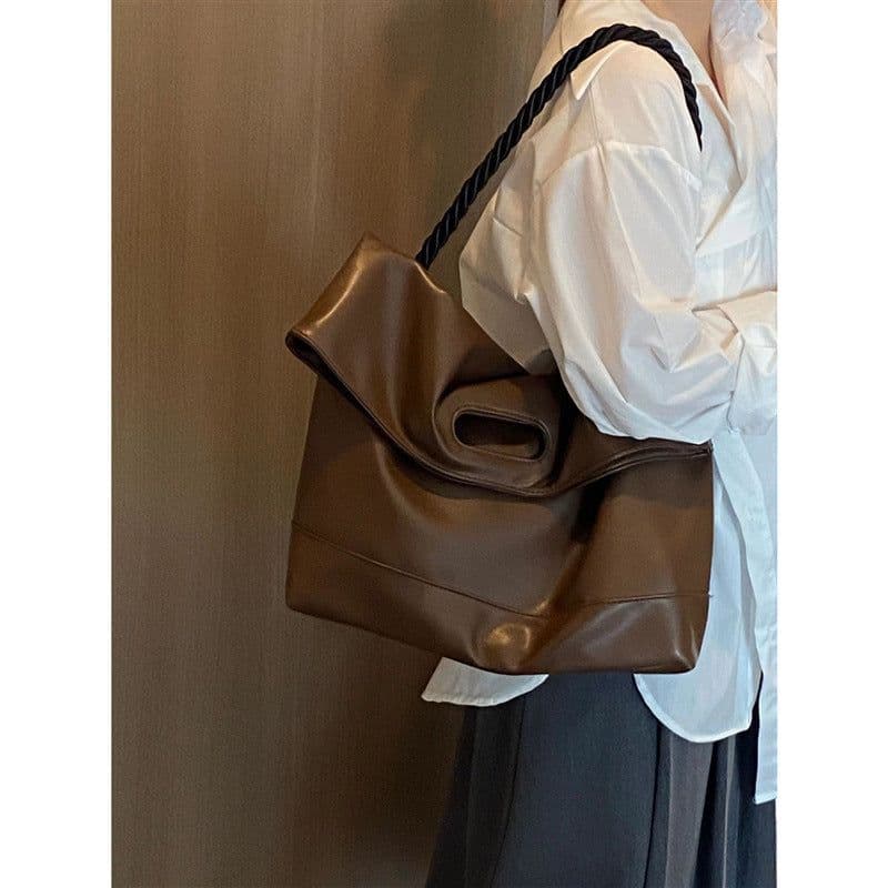 image-Autumn And Winter Minimalist Style Large Tote Bag Personality Glossy Niche