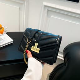 image-Solid Color Simple And Stylish Casual Women's Commuter Texture Chain Small Bag