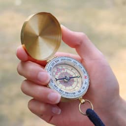 image-Pocket Watch Retro Flip Compass Outdoor Climbing Multifunctional Lidded Luminous