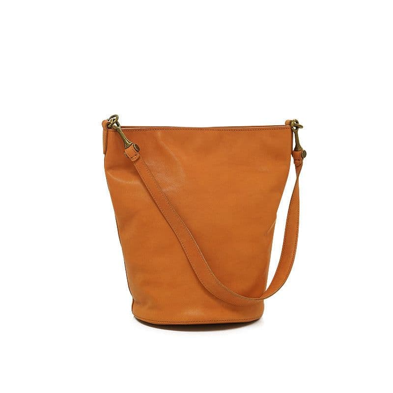 image-Niche High-grade Large-capacity Bucket Bag Soft Cowhide Commuter Shoulder Bag
