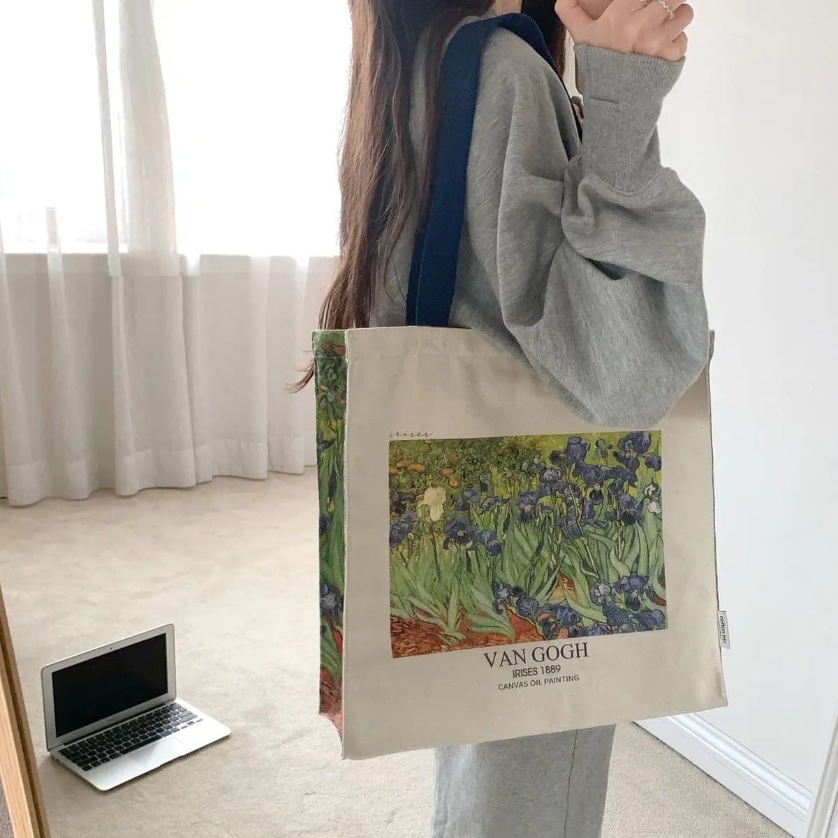 image-Portable Oil Painting Museum Canvas Bag For Commuting To Work