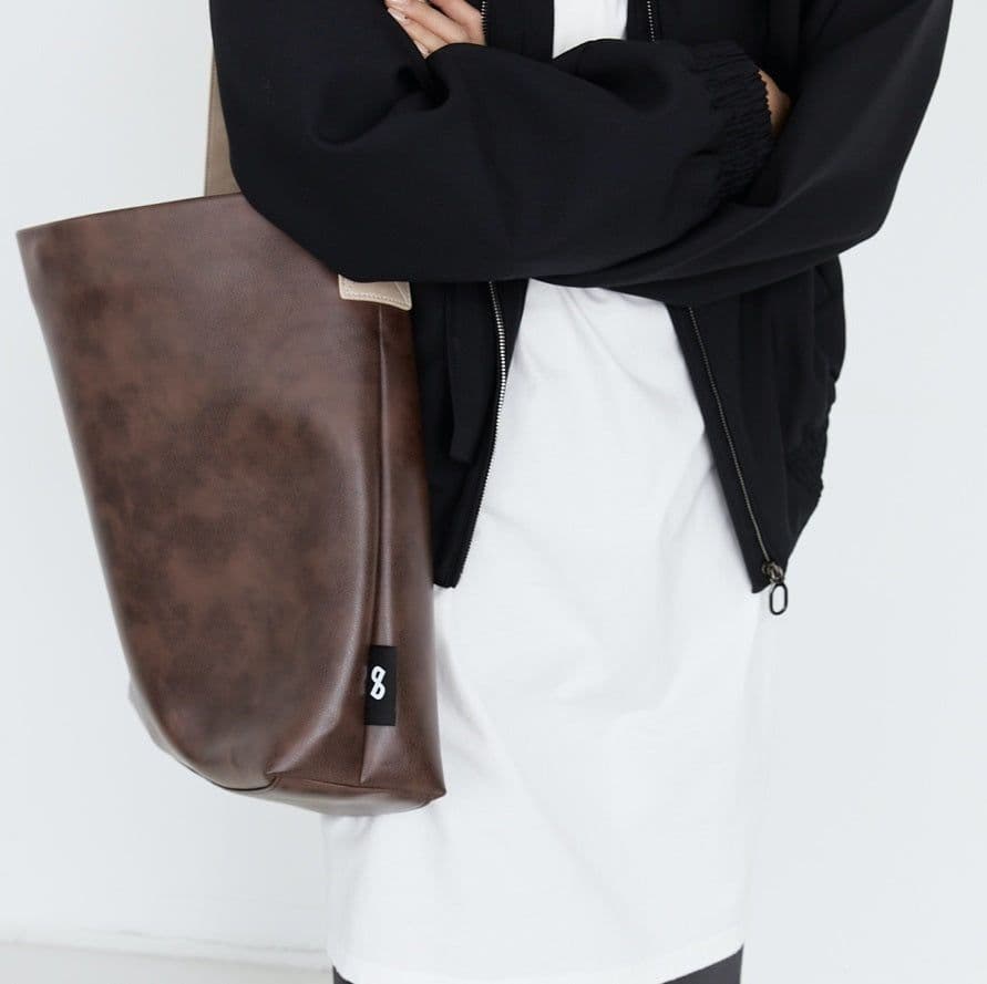 image-2-color Wide Shoulder Strap Contrast Color Large Capacity Totes