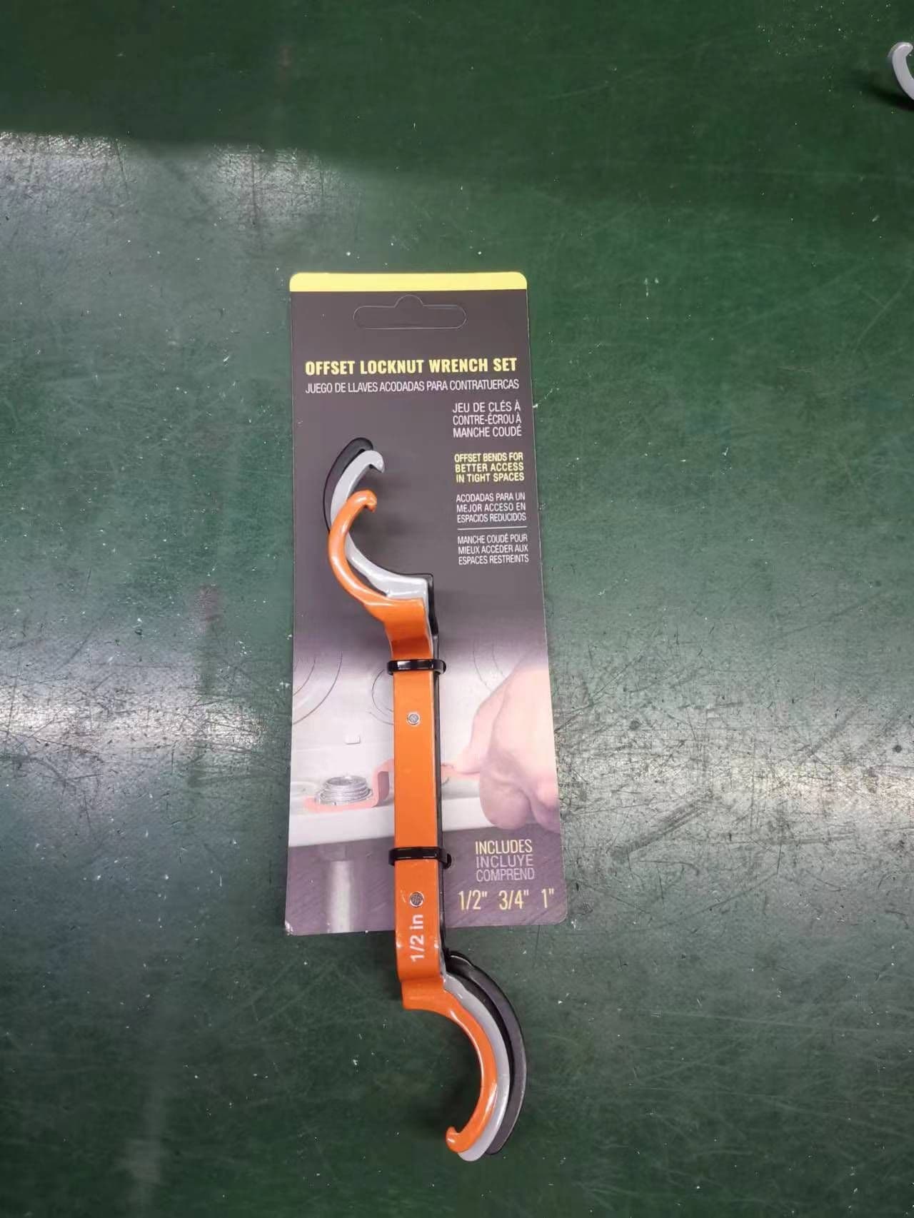 image-Crescent Magnetic Suction Wrench Catheter Locking Wrench Kit Three-in-one