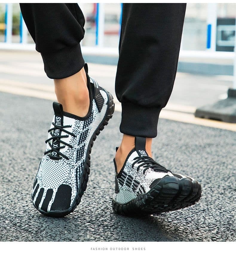 image-Men's Sports Leisure Mountaineering Shoes Hollow-out Fly Knit