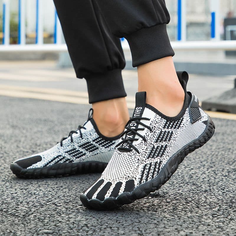 image-Men's Sports Leisure Mountaineering Shoes Hollow-out Fly Knit