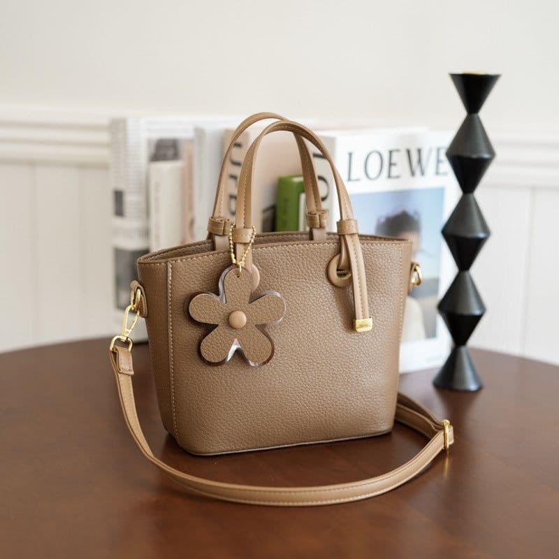 image-Retro Large Capacity Women's Cross-body Bag Fashion